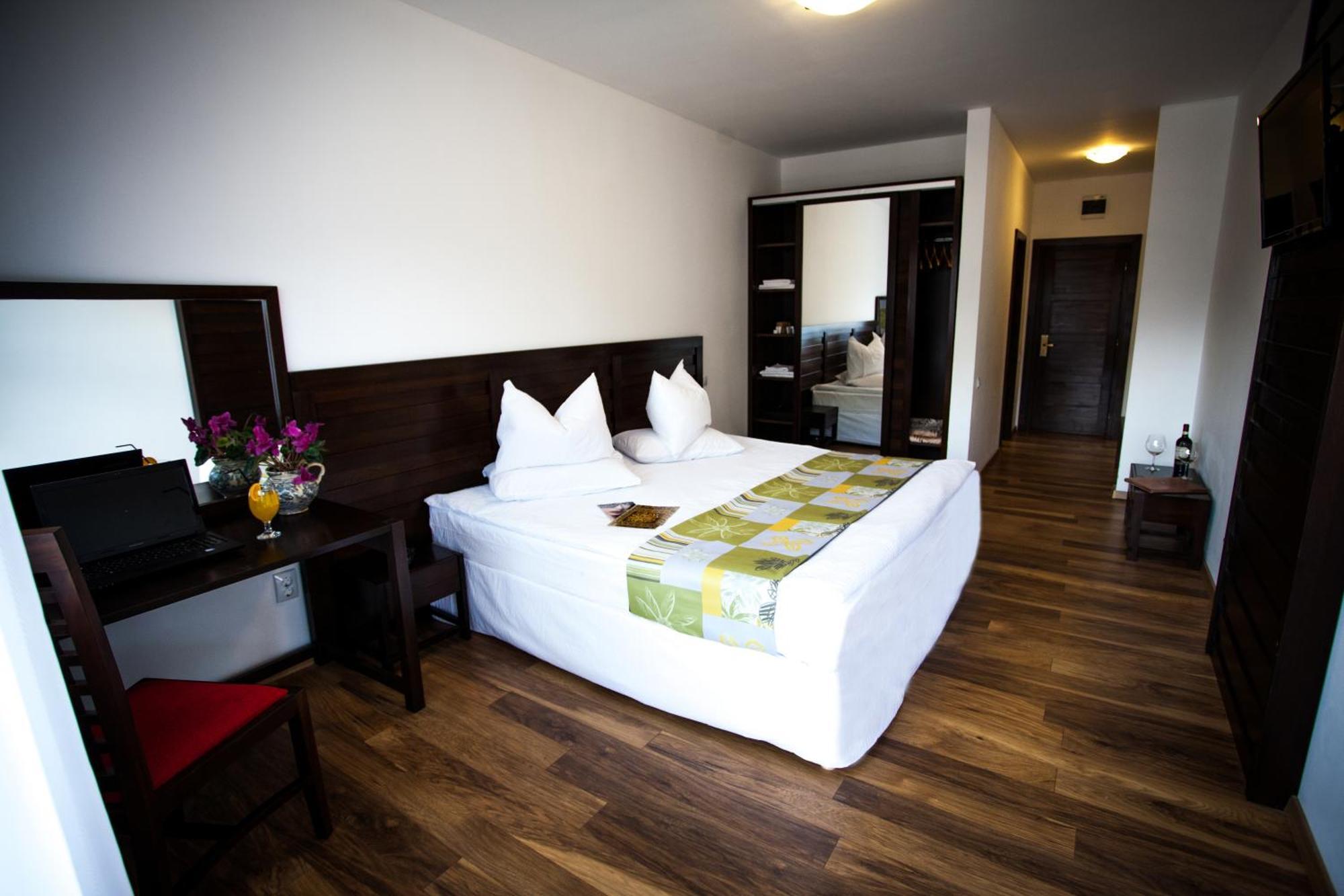 Roata Faget Inn Kluż-Napoka Zewnętrze zdjęcie